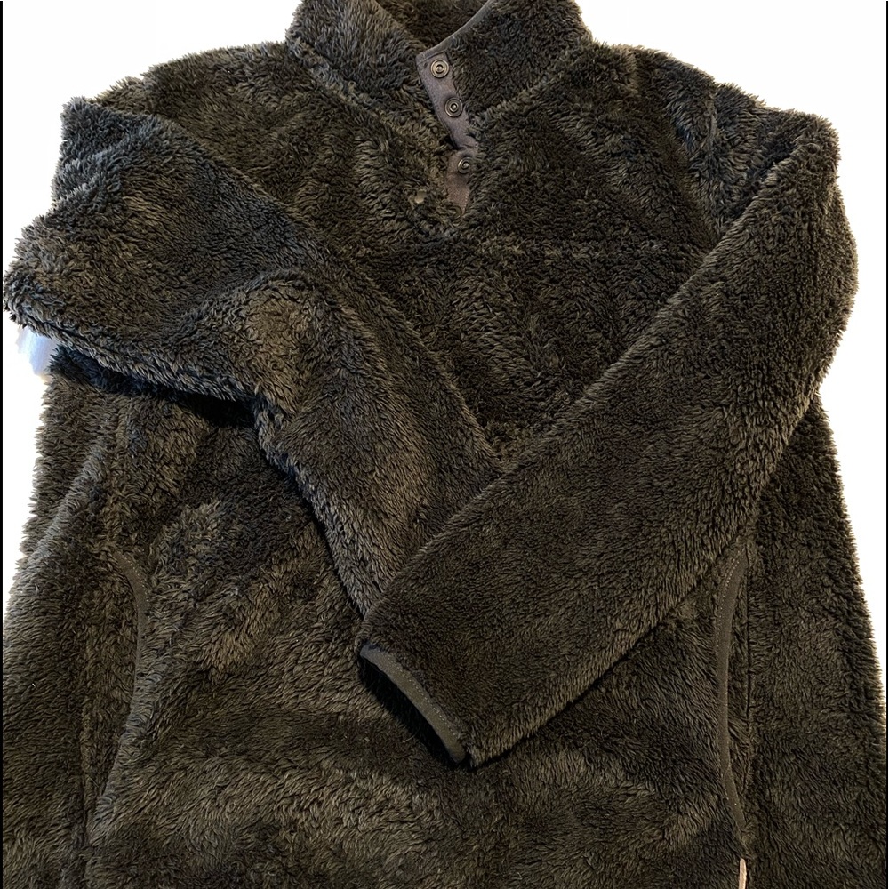 Fuzzy Eddie Bauer 1/4 Snap pullover